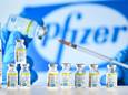 Le vaccin développé par Pfizer et BioNTech est efficace à 90 %, affirment les deux entreprises.