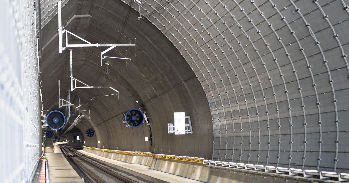Zwitserland opent nieuwe tunnel op belangrijke Europese treinroute die