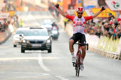 De Gendt wint eerste etappe Ronde van Catalonië na knappe solo