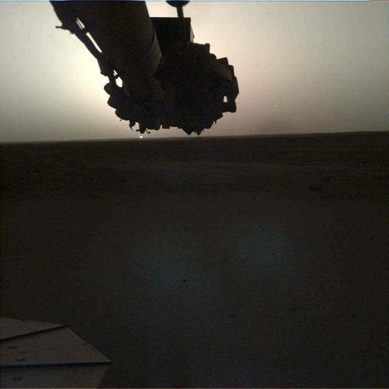 Een beeld van een zonsopgang op Mars.