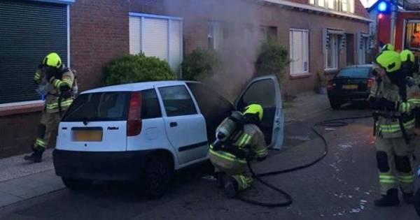 Autobrand in Bruinisse snel geblust