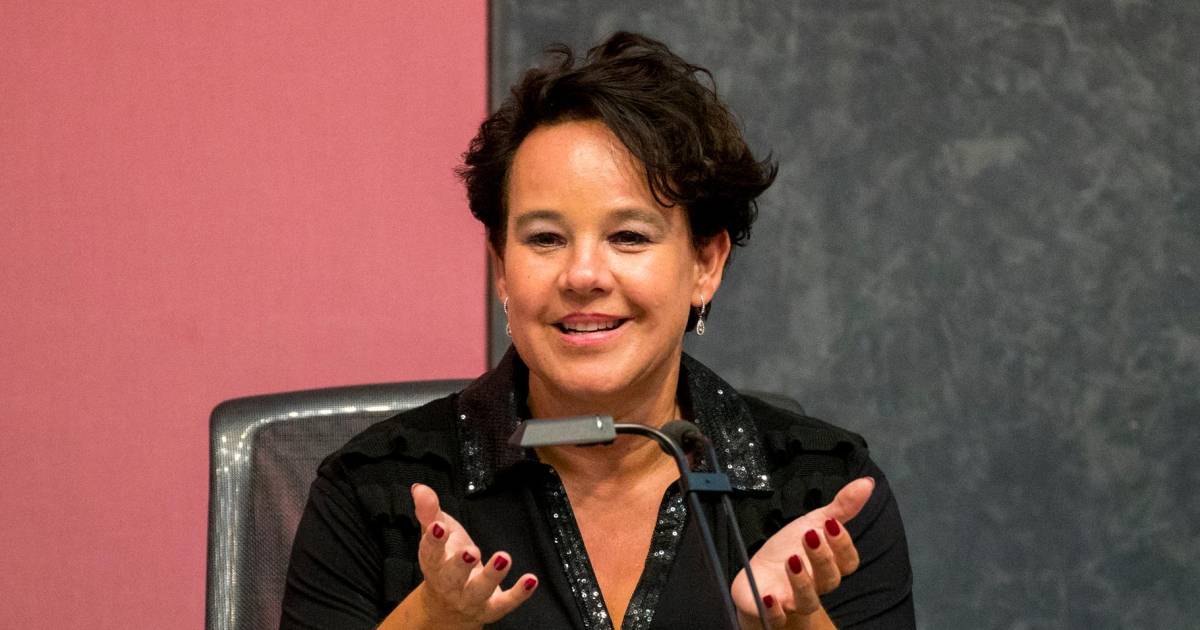 Sharon Dijksma 48 Bevallen Van Dochter Dankbaar Voor Dit Prachtige Cadeautje Politiek Ad Nl