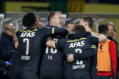 Van den Brom na dit seizoen weg bij AZ en praat met Utrecht