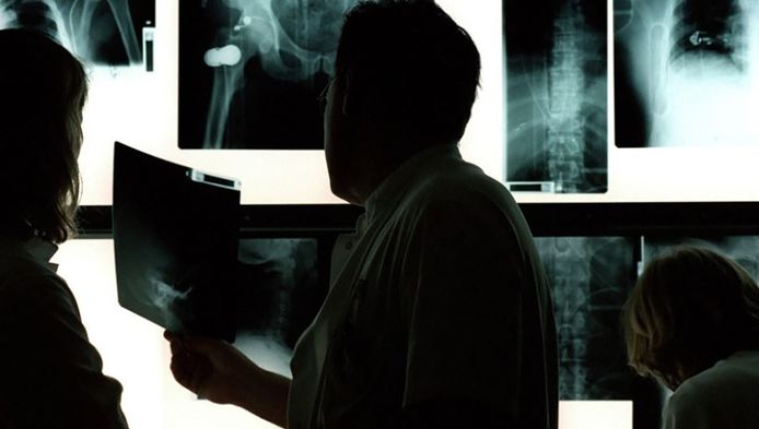 Verpleegkundige Geschorst Na Plaatsen Rontgenfoto S Op