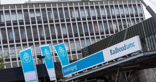 Man (31) loopt weg uit Radboud-ziekenhuis in Nijmegen en verdwijnt spoorloos - AD.nl