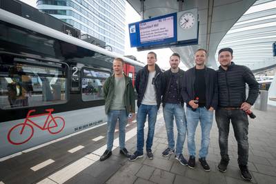 Met nieuwe stoptrein voor een prikkie naar de Tour