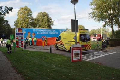 Voetganger (78) overleden na aanrijding met vrachtwagen in Aalten