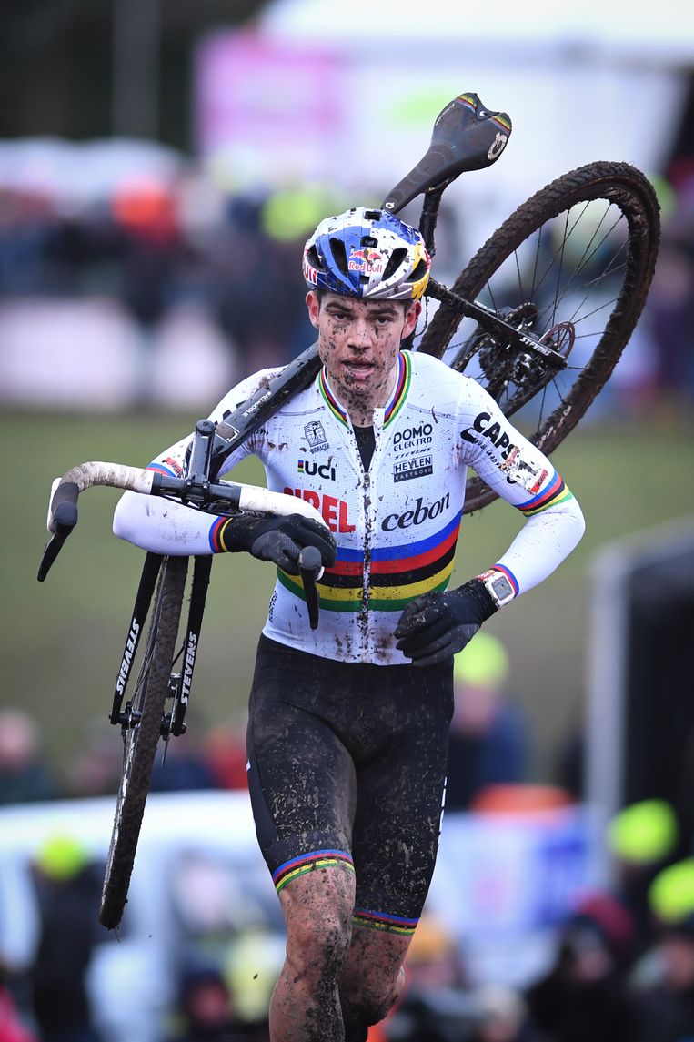 Coaches geloven niet in 4e WK-zege Wout Van Aert, die 7 kg ...