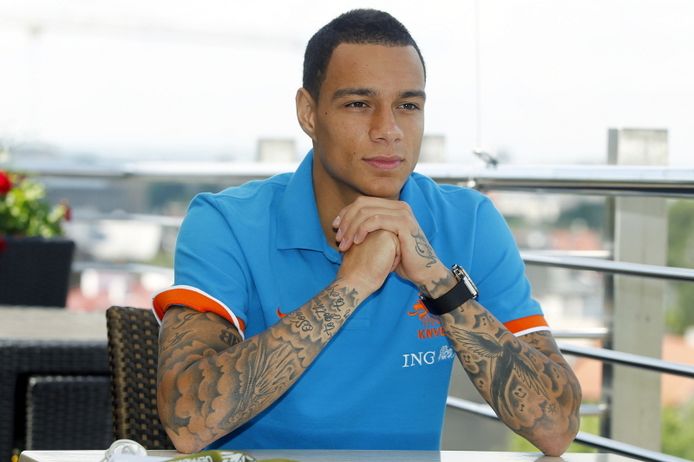 Van Der Wiel Verbaasd Over Fifa 14 Waar Zijn Mijn Tattoos Offside Ad Nl