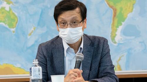 Terwijl wij niet weten waar we besmet raken, isoleert Japan superverspreiders door efficiënte bronopsporing