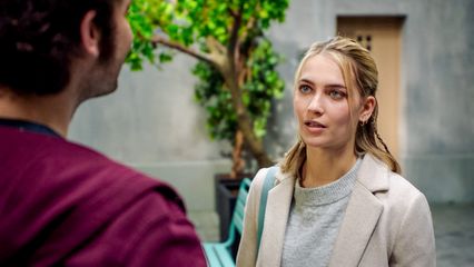 87. Dorine stelt aan Mark voor om Massa te verkopen