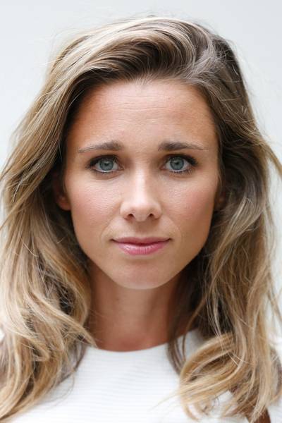 Ellen Hoog showt babybump en Tatjana vermaakt zich op Hawaï