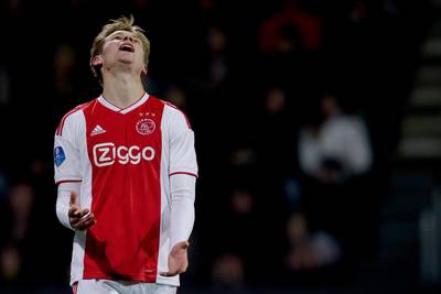 Liesklachten voor Frenkie de Jong, onduidelijk of hij Real Madrid haalt