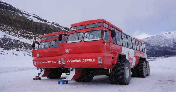 Drie doden, meerdere gewonden bij ongeval toeristenbus Canadese Rocky Mountains.
