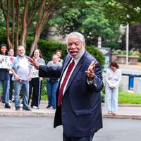 Trump wil koers van Smithsonian musea herschrijven: hoelang kan directeur Lonnie Bunch weerstand bieden?