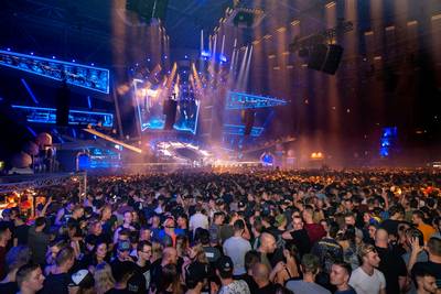 Zó slaan dieven met pepperspray toe op grote dancefeesten (en dit kun je er tegen doen)