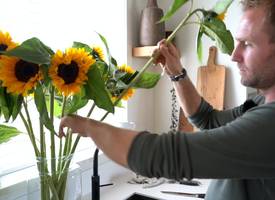 Boer Tom: Zo blijven je zonnebloemen veel langer mooi