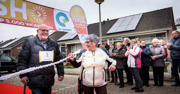 Feestje voor huurders van de Kernen: 3000 huizen kregen zonnepanelen op het dak