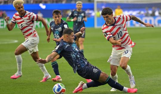 VS maken indruk tijdens openingswedstrijd tegen Paraguay • Canada maakt in slot gelijk tegen Bosnië en Herzegovina