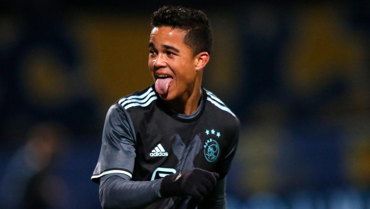 Jong Ajax Wint Uit Van Helmond Sport 2 4 Het Parool