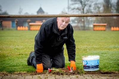 Koninklijk lintje voor onvermoeibare Ewijkenaar Wim Janssen