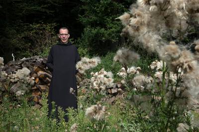 Achterhoekse monnik Thomas brengt boek uit met liefdeslessen: ‘Geen verstand van liefde? Ho even!’