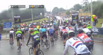 Massale valpartij met Froome en Leezer