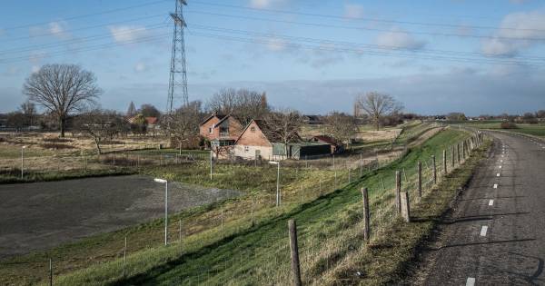 Onteigening van boerengrond voor A15 gaat van start