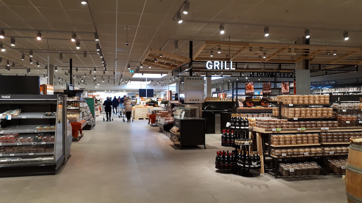 Vernieuwde Albert Heijn XL lokt stroom klanten: maximaal ...