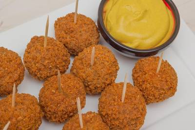 Piet draait 22.000 Hollandse bitterballen voor Pyeongchang