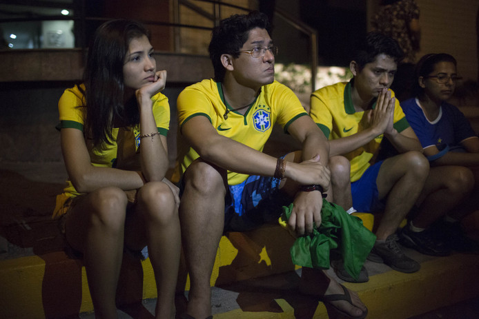 Boosheid in Brazilië, blessure Neymar overschaduwt vreugde ...