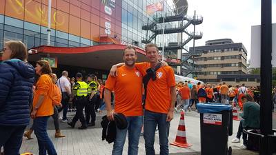 Op de tribunes bij het EK Vrouwen zitten láng niet alleen maar voetbalmeisjes