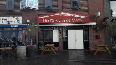 Veenendalers drinken geen biertje minder door kogelregen op markt
