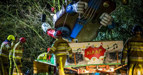 Carnavalsvierders in shock na dodelijk ongeluk met optochtwagen in Meerssen.