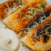 Ideaal voor bij de après-ski: quesadilla’s in een Flammkuchen-jasje van Timon Michiels