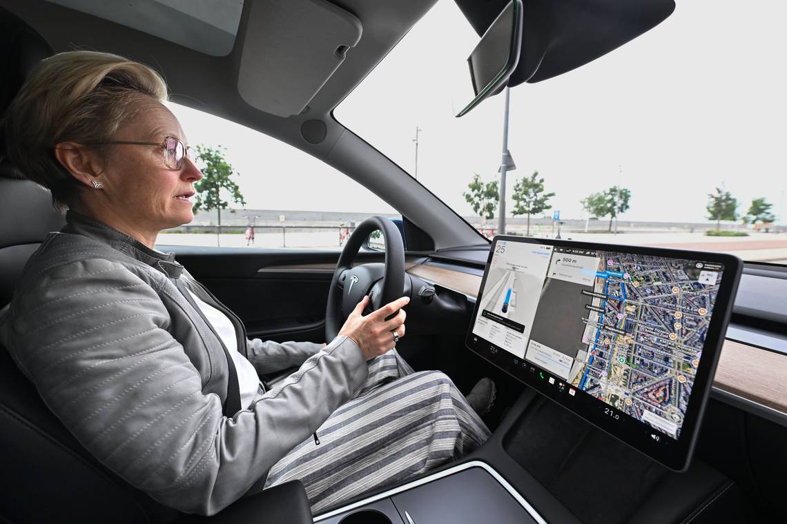 ‘Verschillende overtredingen van verkeersregels’: hoe Annick De Ridder waarschuwingen rond de zelfrijdende Tesla’s aan de kant schoof