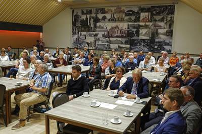 Esch wil z’n eigen gang gaan, maar niet alleen