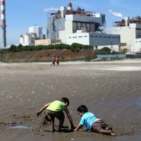 ‘Het is de beste tijd ooit om geboren te worden’: waarom kinderen krijgen in een opwarmende wereld (g)een goed idee is