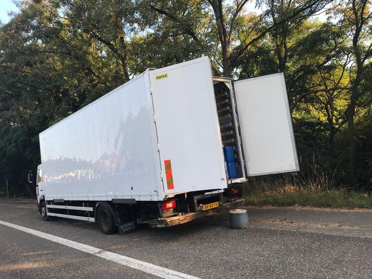 Alweer Vrachtwagen Vol Drugsafval Gevonden Genk In De Buurt Hln