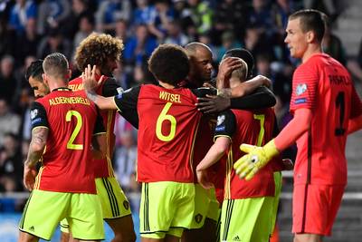 Mertens en Chadli brengen België dicht bij WK