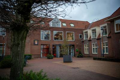 Informatieavond kan niet, daarom maar een bord met uitleg over grote opknapbeurt Weurt