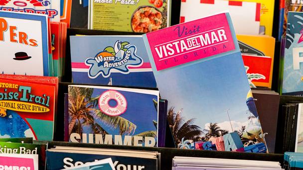 Barb and Star Go to Vista Del Mar