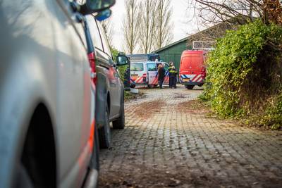 Twee mannen opgepakt voor drugslab, illegaal vuurwerk en wietwekerij in Overasselt