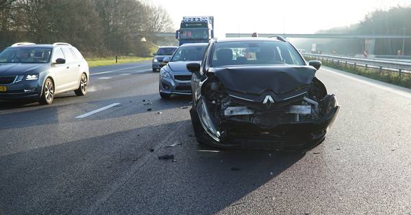 Vertraging op A1 neemt af na ongeluk met vier autos bij Bathmen.