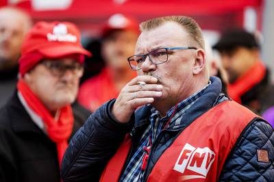 Stakers bussen en treinen rijden wel voor examenkandidaten