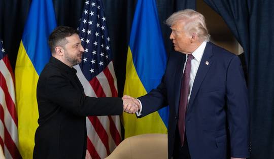 Probeert Trump Zelensky de arm om te wringen? ‘Verenigde Staten linken veiligheidsgaranties voor Oekraïne aan afstaan grondgebied’