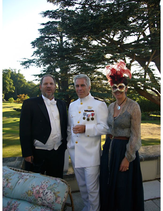 Harvey Weinstein, Jeffrey Epstein et Ghislaine Maxwell à la fête d'anniversaire de la princesse britannique Beatrice.