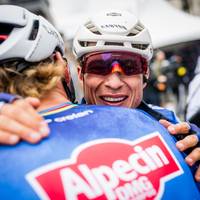 ‘Mathieu gaf op tijd aan dat het voor hem niet per se hoefde’: hoe Alpecin-Premier Tech In Flanders Fields helemaal naar zijn hand zette
