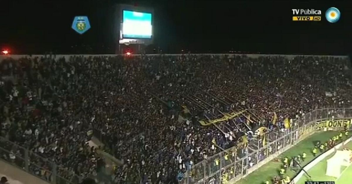 Fans Boca Juniors laten stadion daveren tot 6,4 op schaal ...