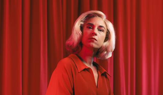 Win tickets voor The Second Woman bij VIERNULVIER